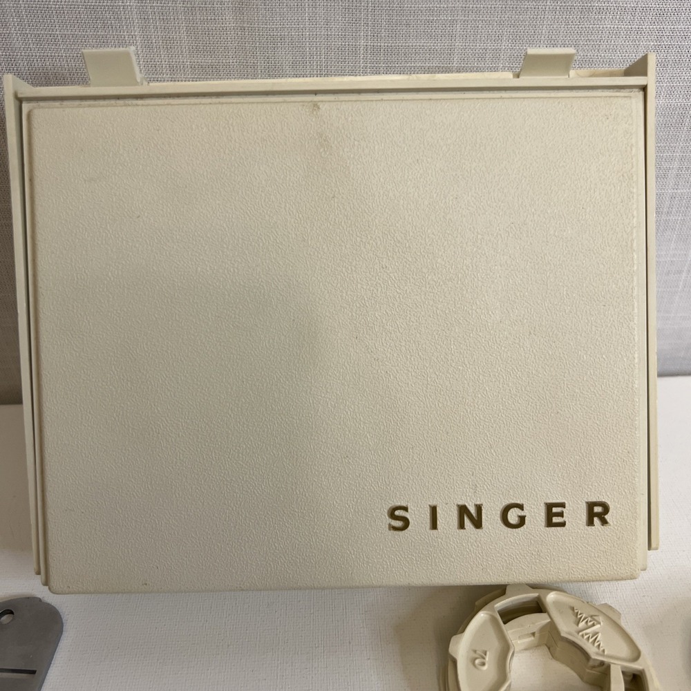 Singer Sewing Machine Attachments - Picture 4 of 11